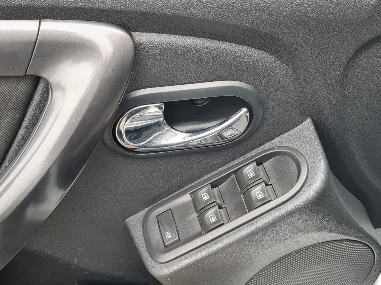 Dacia Duster 2014 — Миниатюра 15