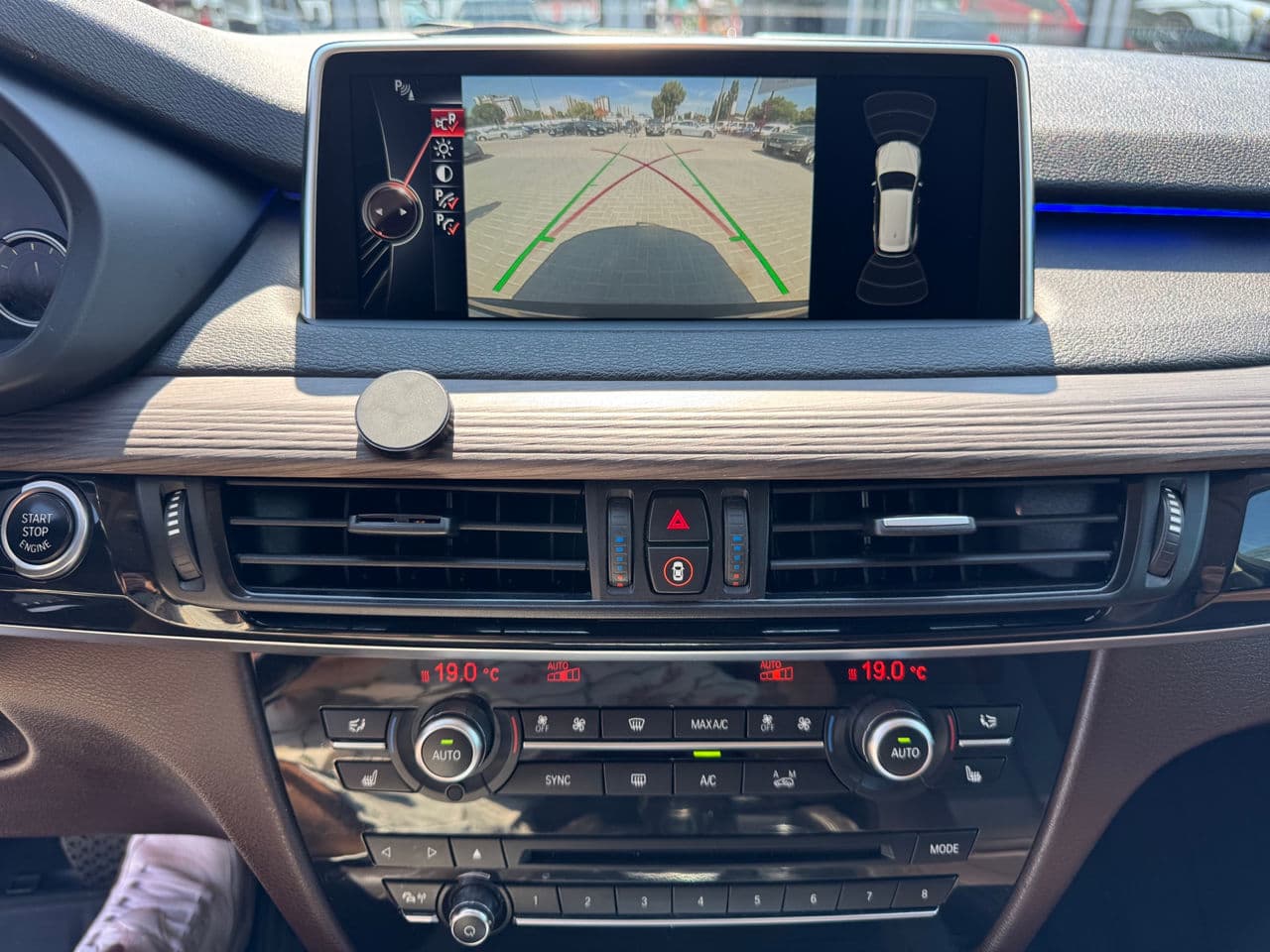 BMW X5 2.5D 2016 — Миниатюра 15