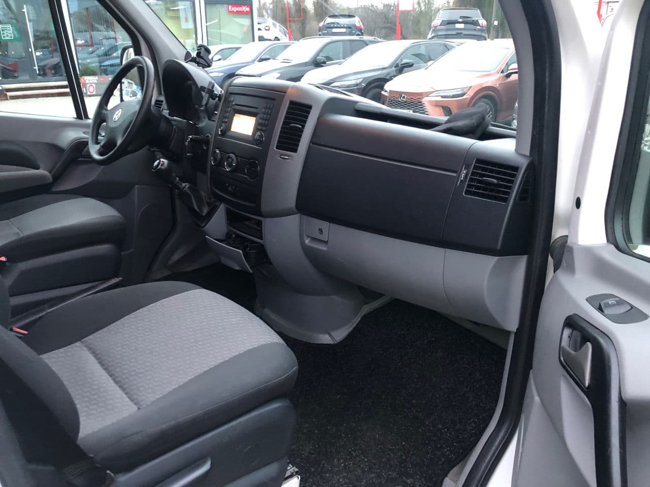 Volkswagen Crafter 2013 — Миниатюра 9