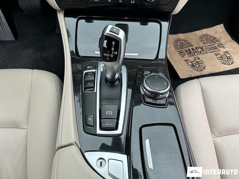 BMW 520 2015 — Миниатюра 11