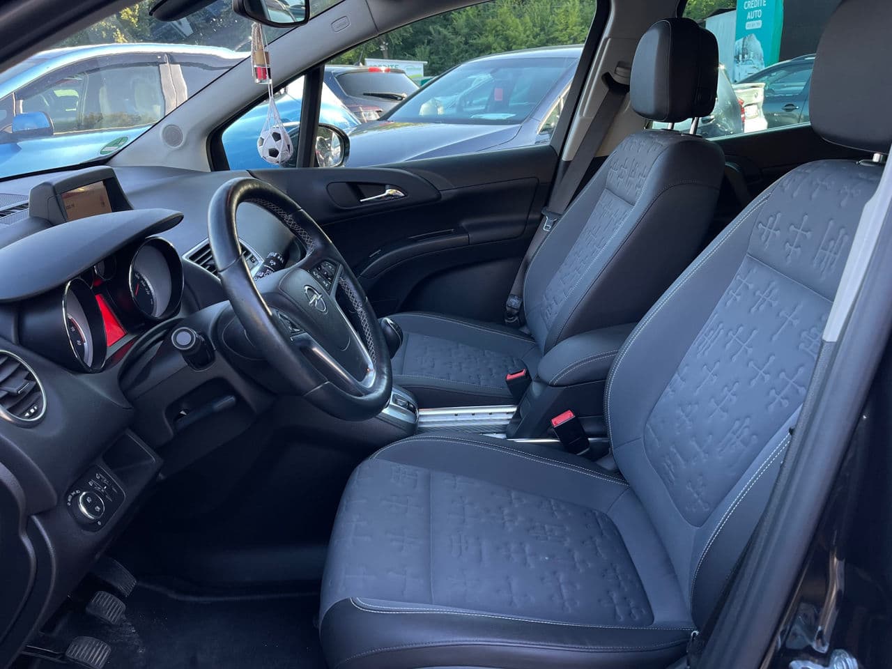 Opel Meriva 2015 — Миниатюра 5