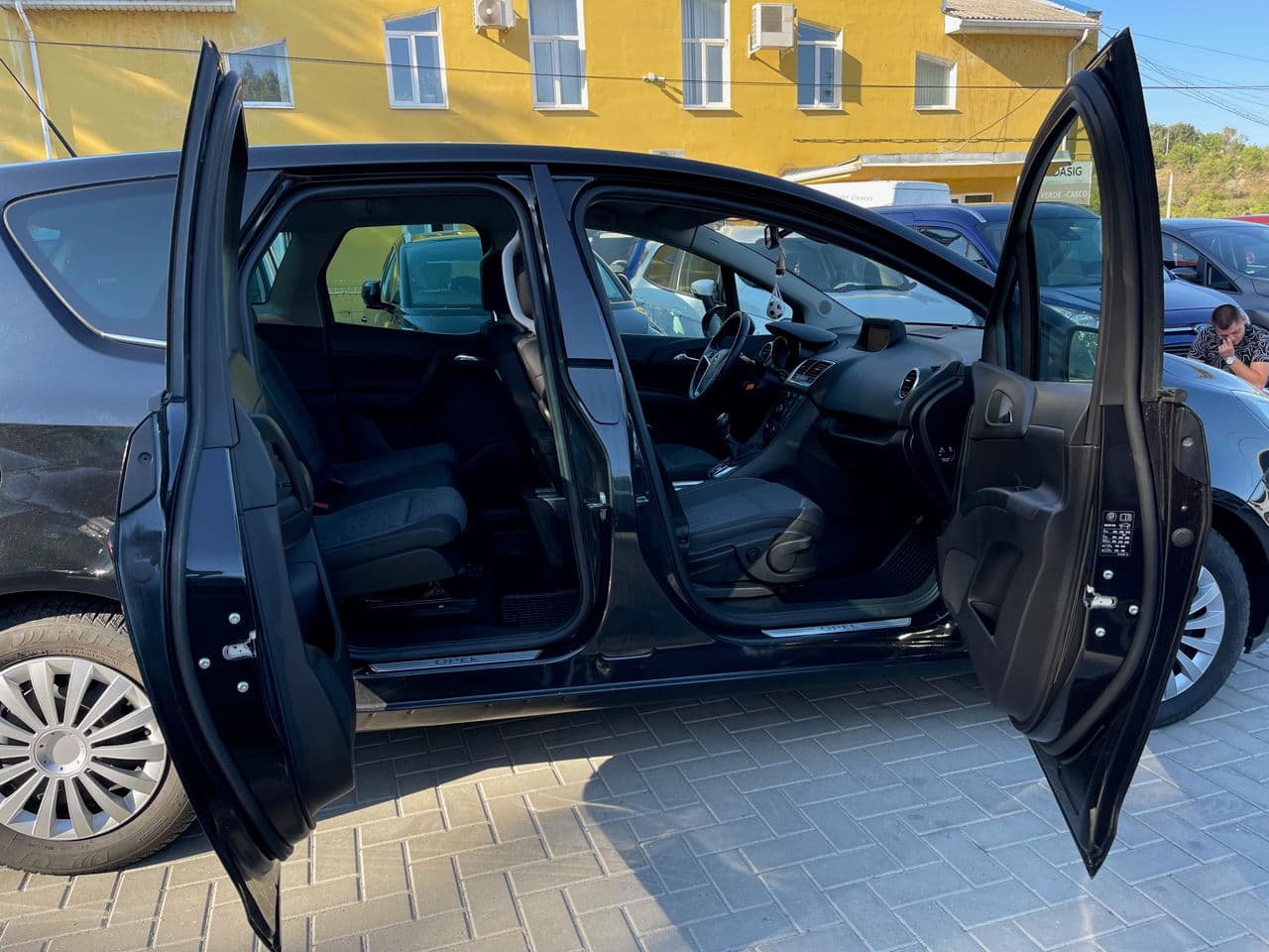 Opel Meriva 2015 — Миниатюра 18