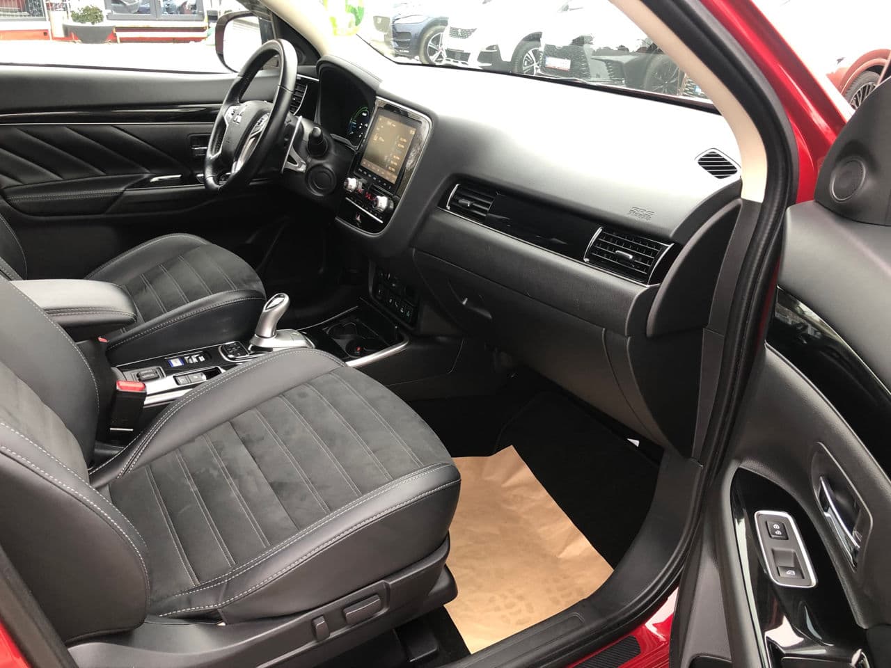 Mitsubishi Outlander 2021 — Миниатюра 13