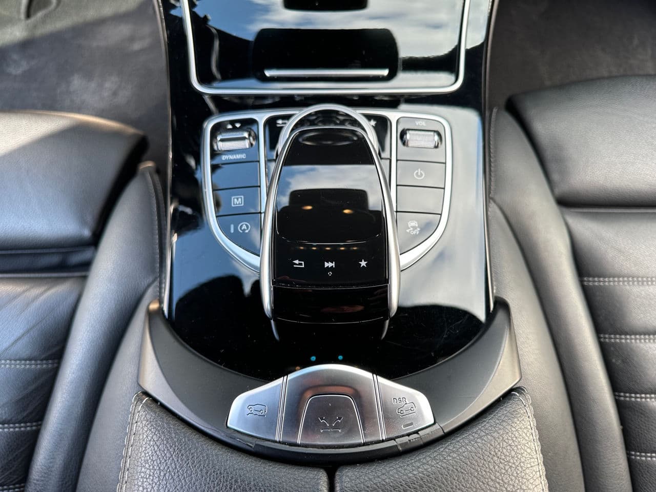 Mercedes GLC 250d 2017 — Миниатюра 12