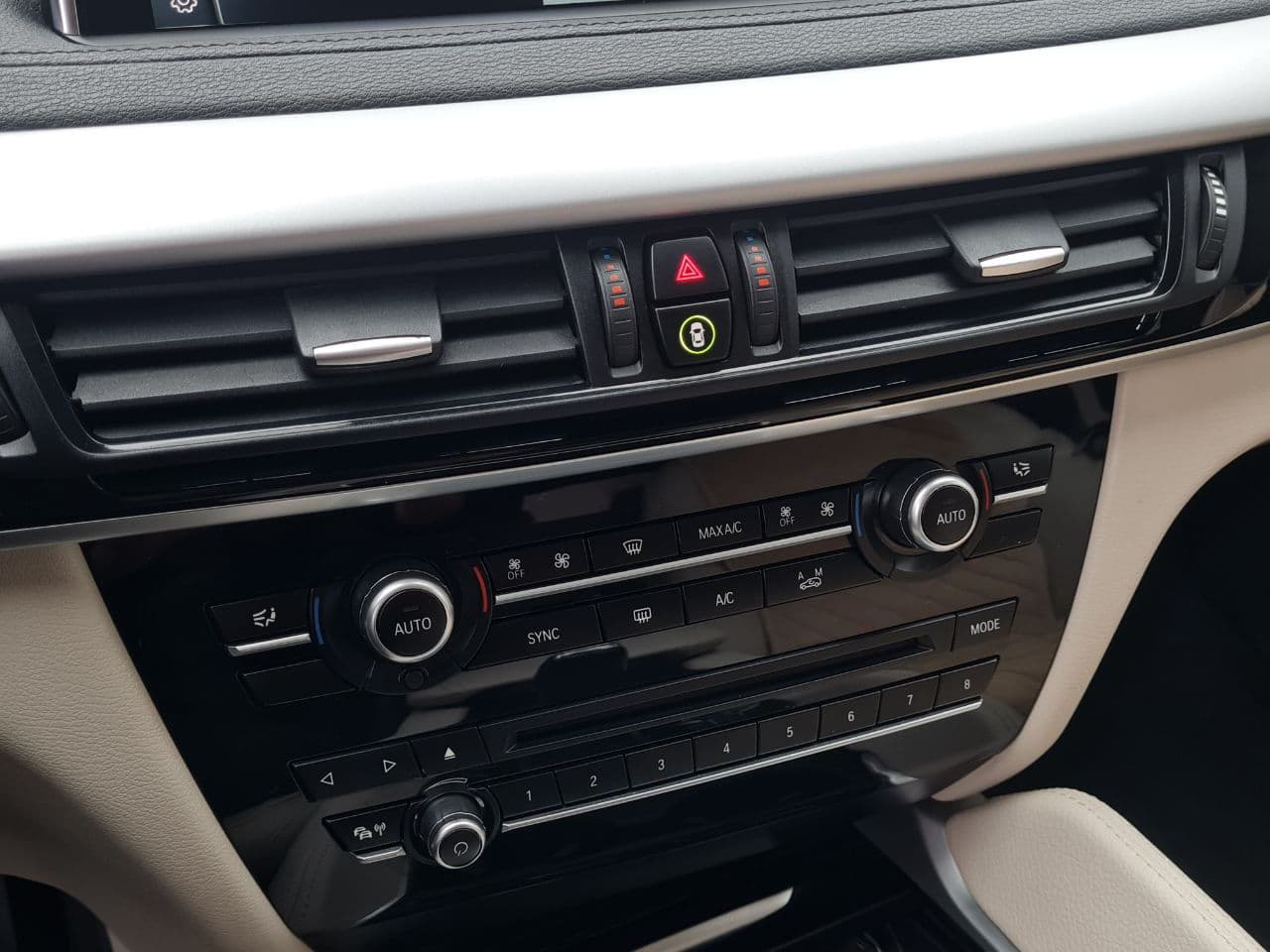 2017 BMW X6 3.0D — Miniatură 12