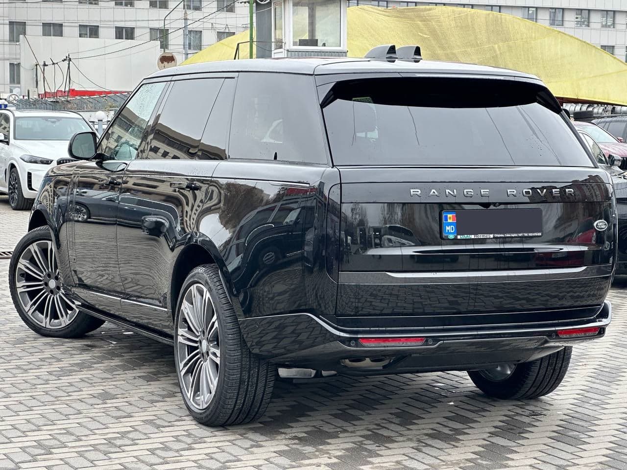 Land Rover Range Rover Vogue 2023 — Миниатюра 2