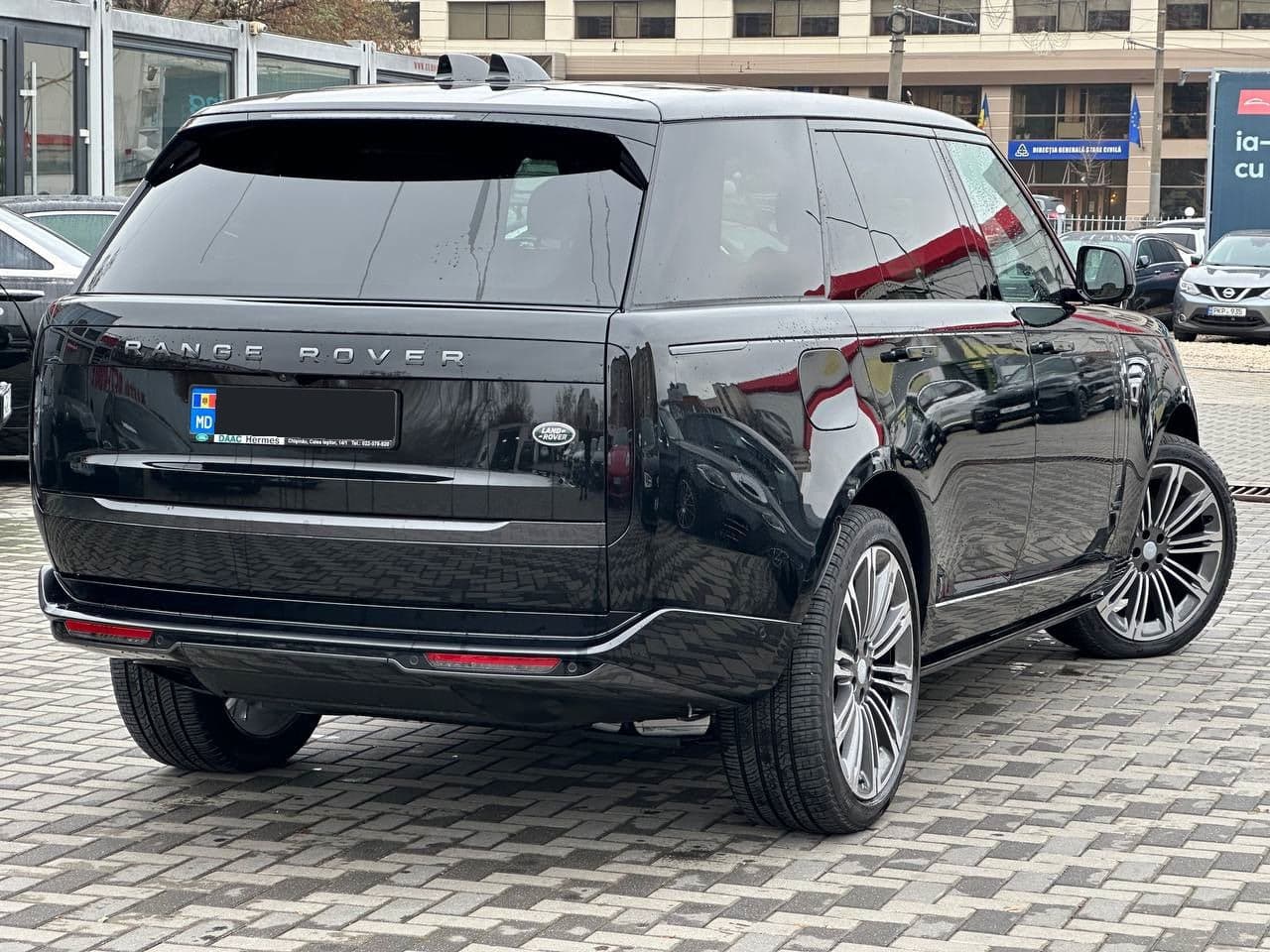 Land Rover Range Rover Vogue 2023 — Миниатюра 4