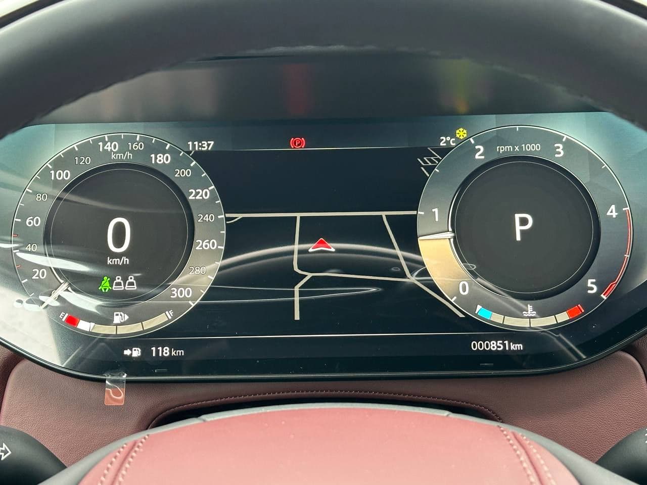 Land Rover Range Rover Vogue 2023 — Миниатюра 9