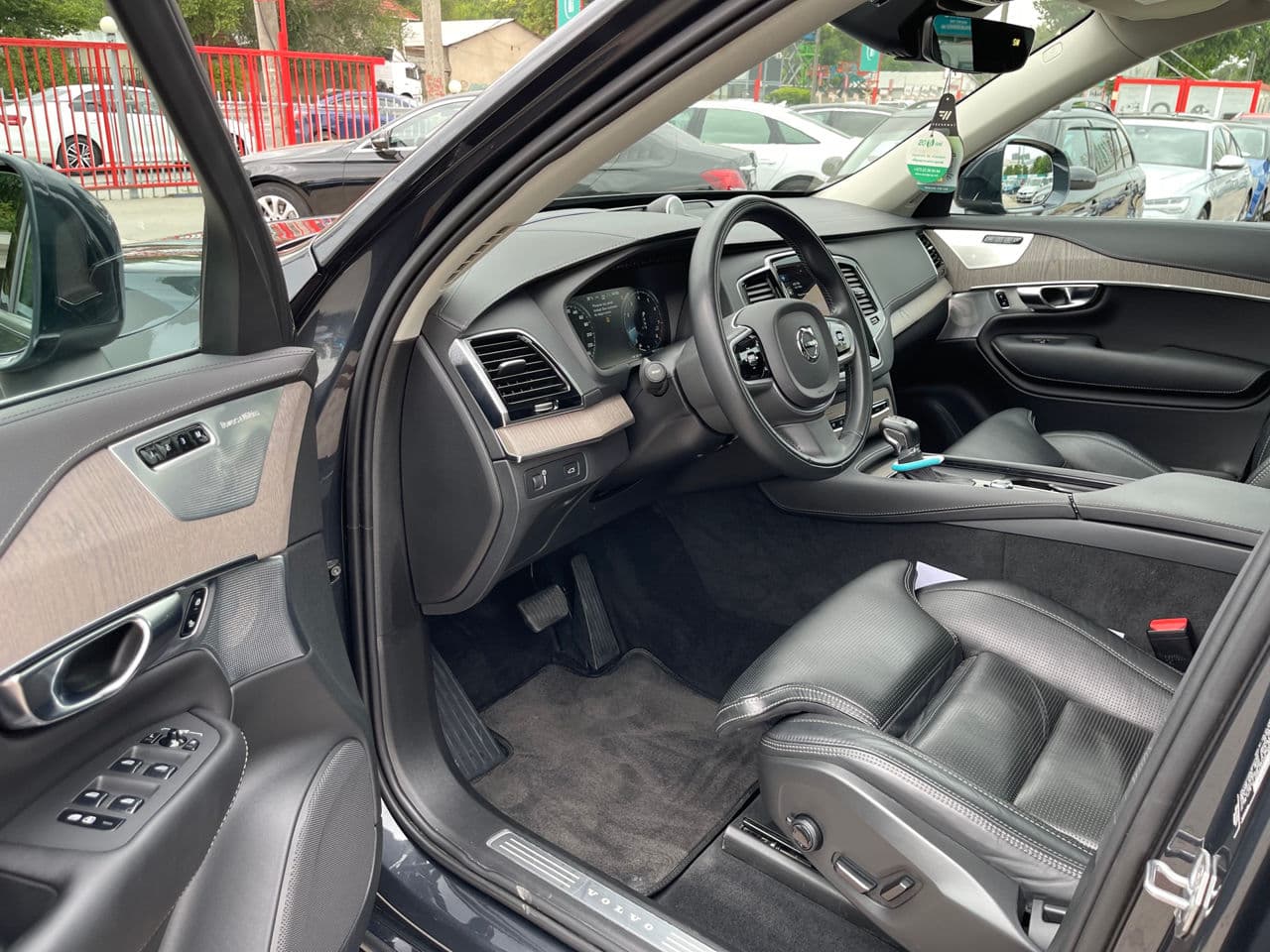 Volvo XC 90 2021 — Миниатюра 7