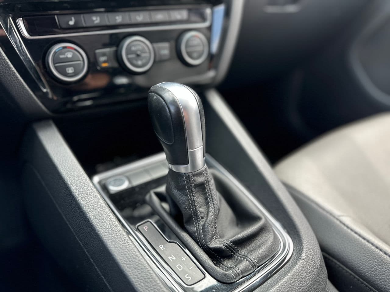 Volkswagen Jetta 2015 — Миниатюра 11