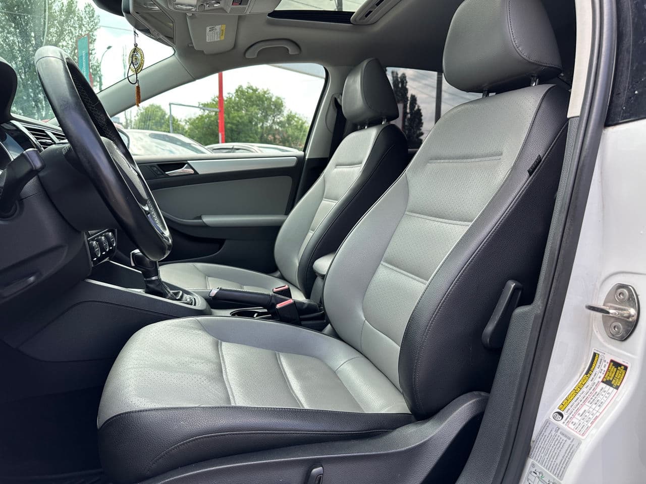 Volkswagen Jetta 2015 — Миниатюра 5