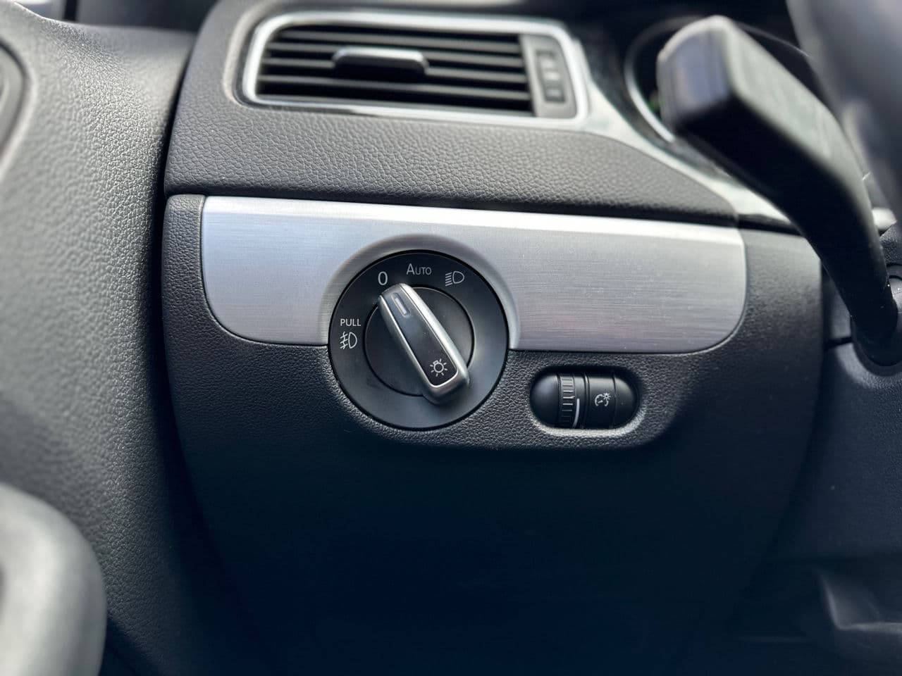 Volkswagen Jetta 2015 — Миниатюра 8