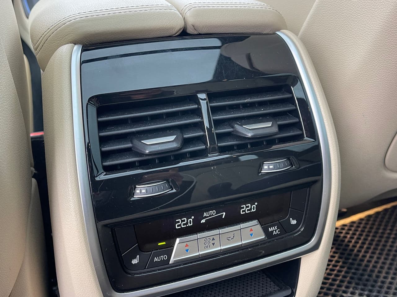 2022 BMW X5 4.5e — Miniatură 13