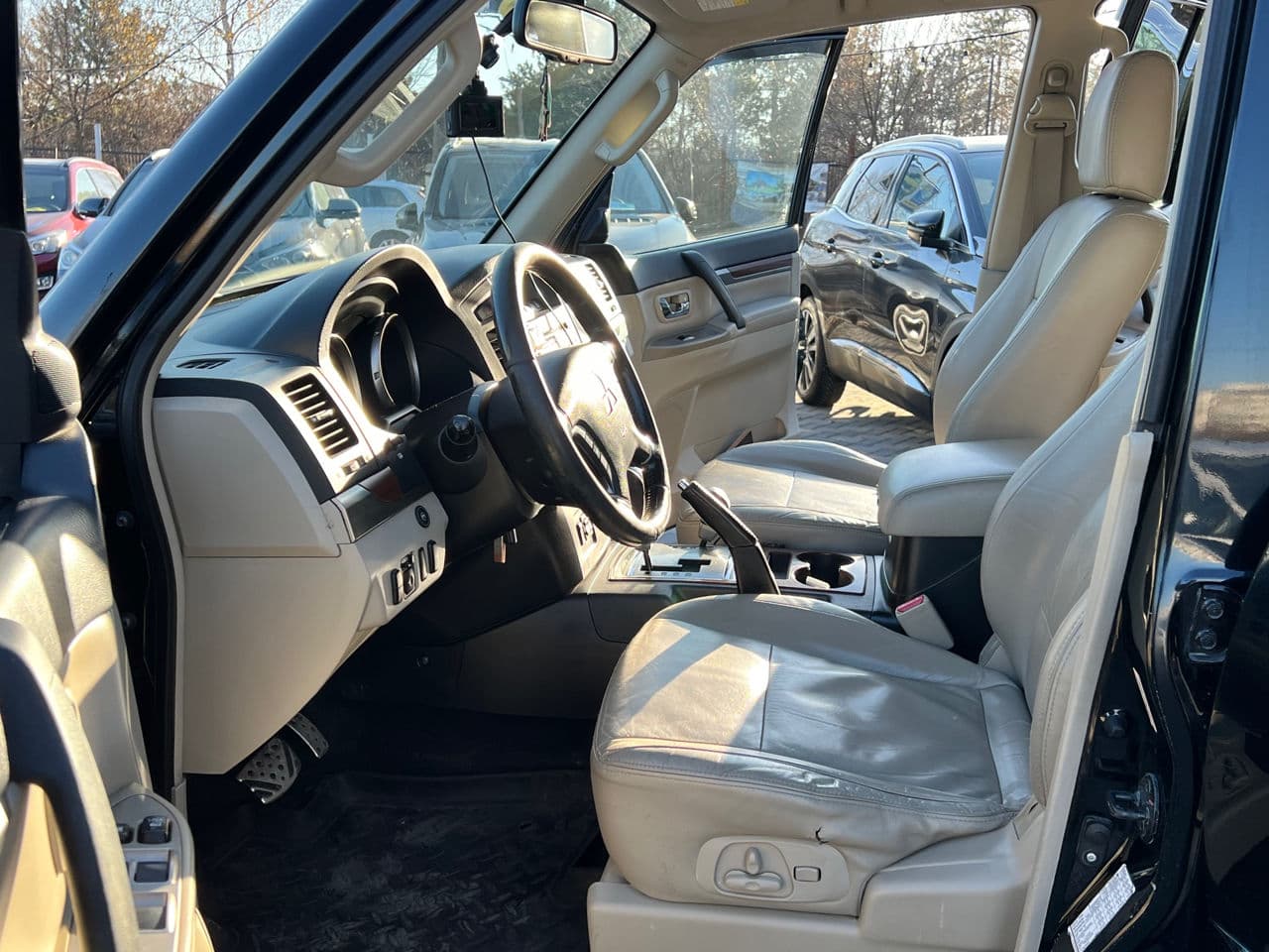 Mitsubishi Pajero 2009 — Миниатюра 5