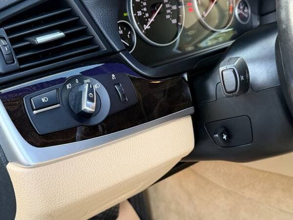 2014 BMW 528 — Miniatură 15