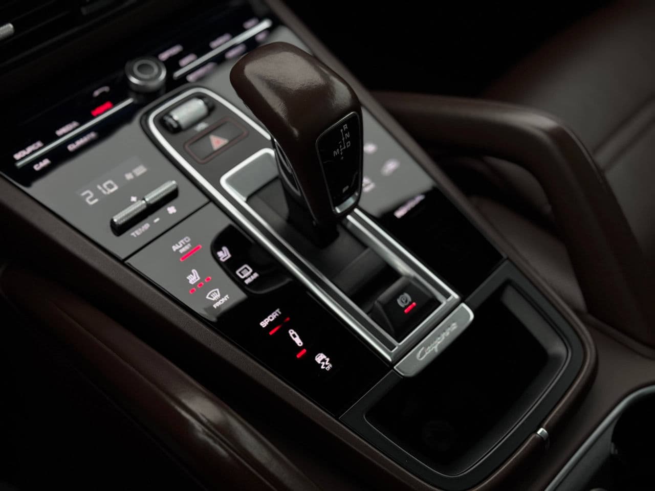 Porsche Cayenne 2019 — Миниатюра 12