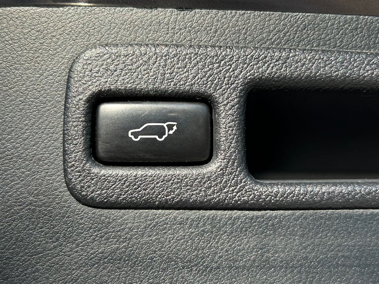Lexus NX 300H 2015 — Миниатюра 18