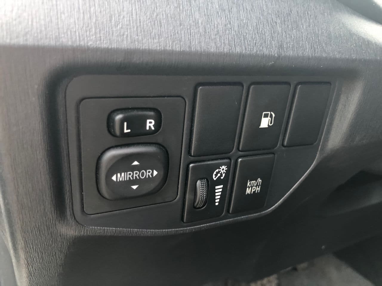 Toyota Prius 2012 — Миниатюра 7
