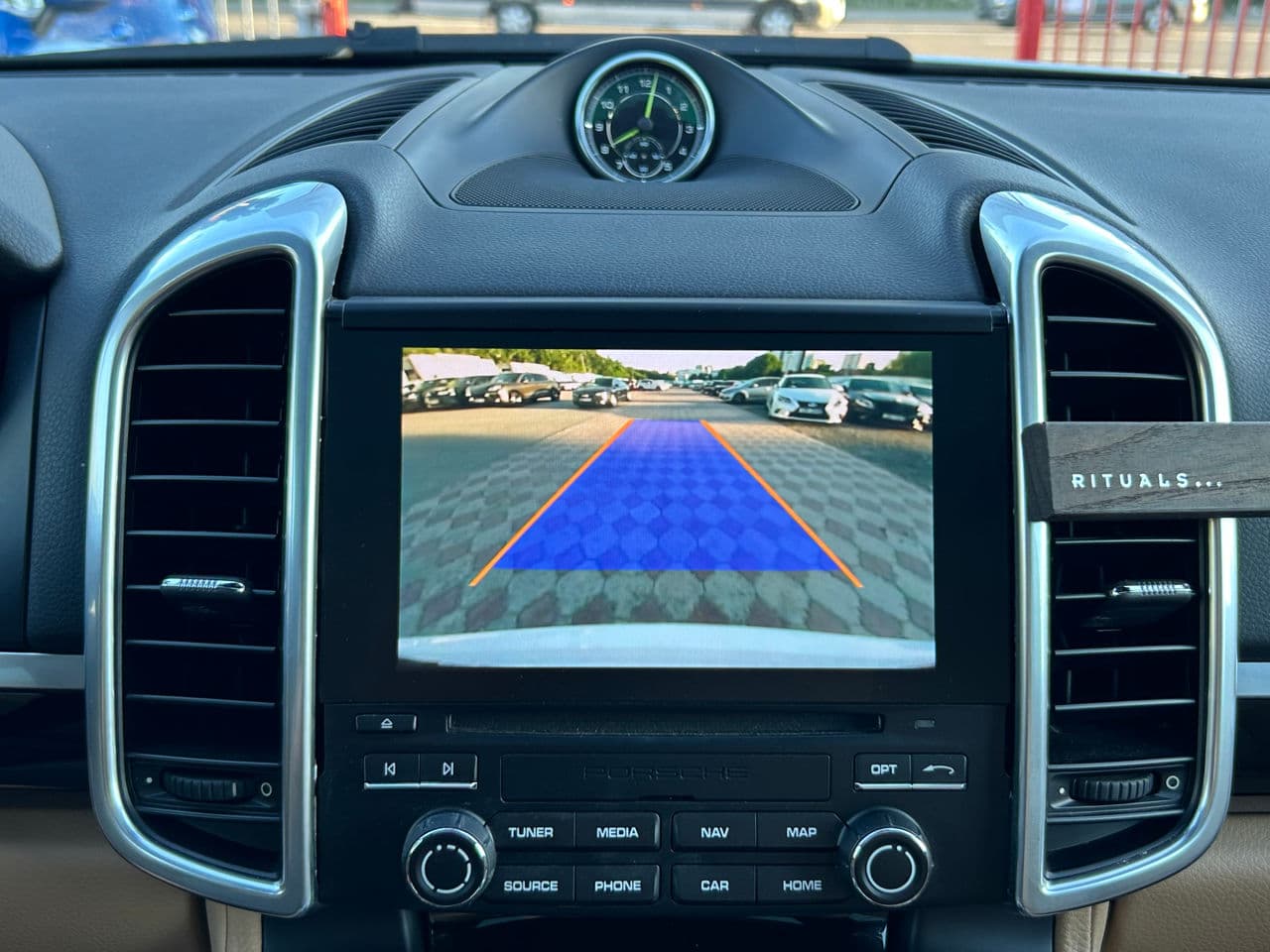 Porsche Cayenne S Hybrid 2015 — Миниатюра 12