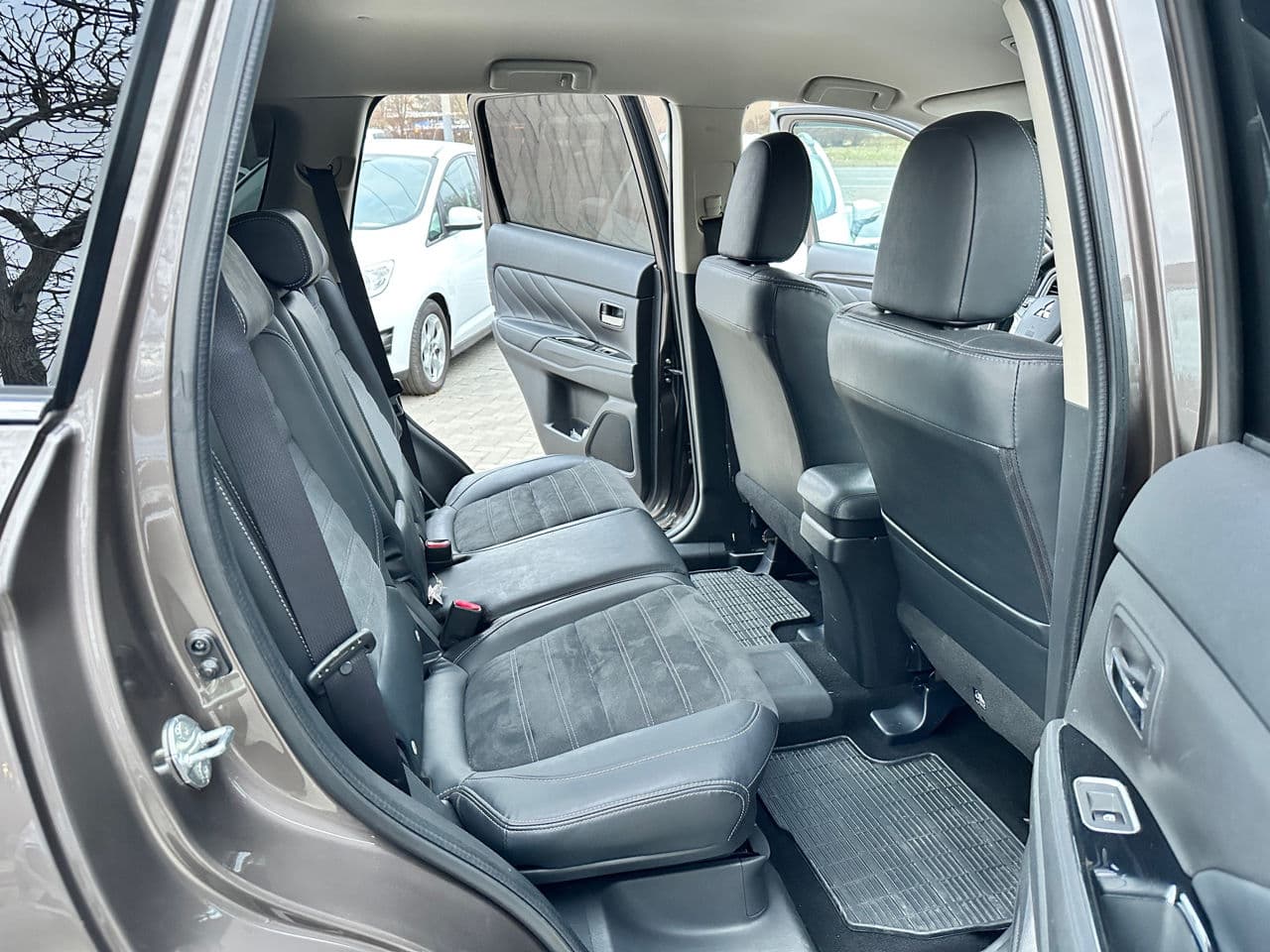 Mitsubishi Outlander 2015 — Миниатюра 8