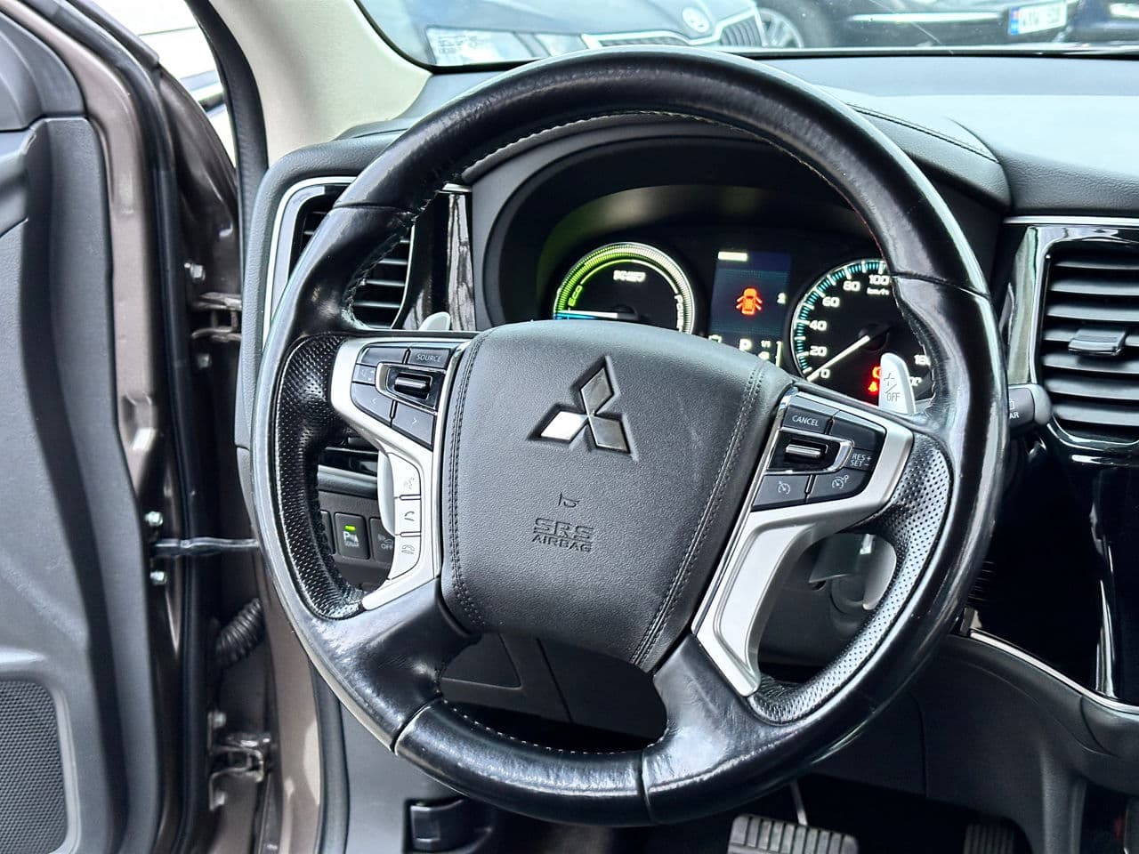 Mitsubishi Outlander 2015 — Миниатюра 10