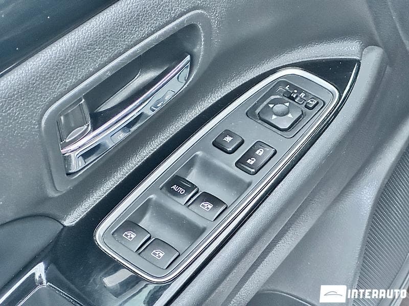 Mitsubishi Outlander 2015 — Миниатюра 16