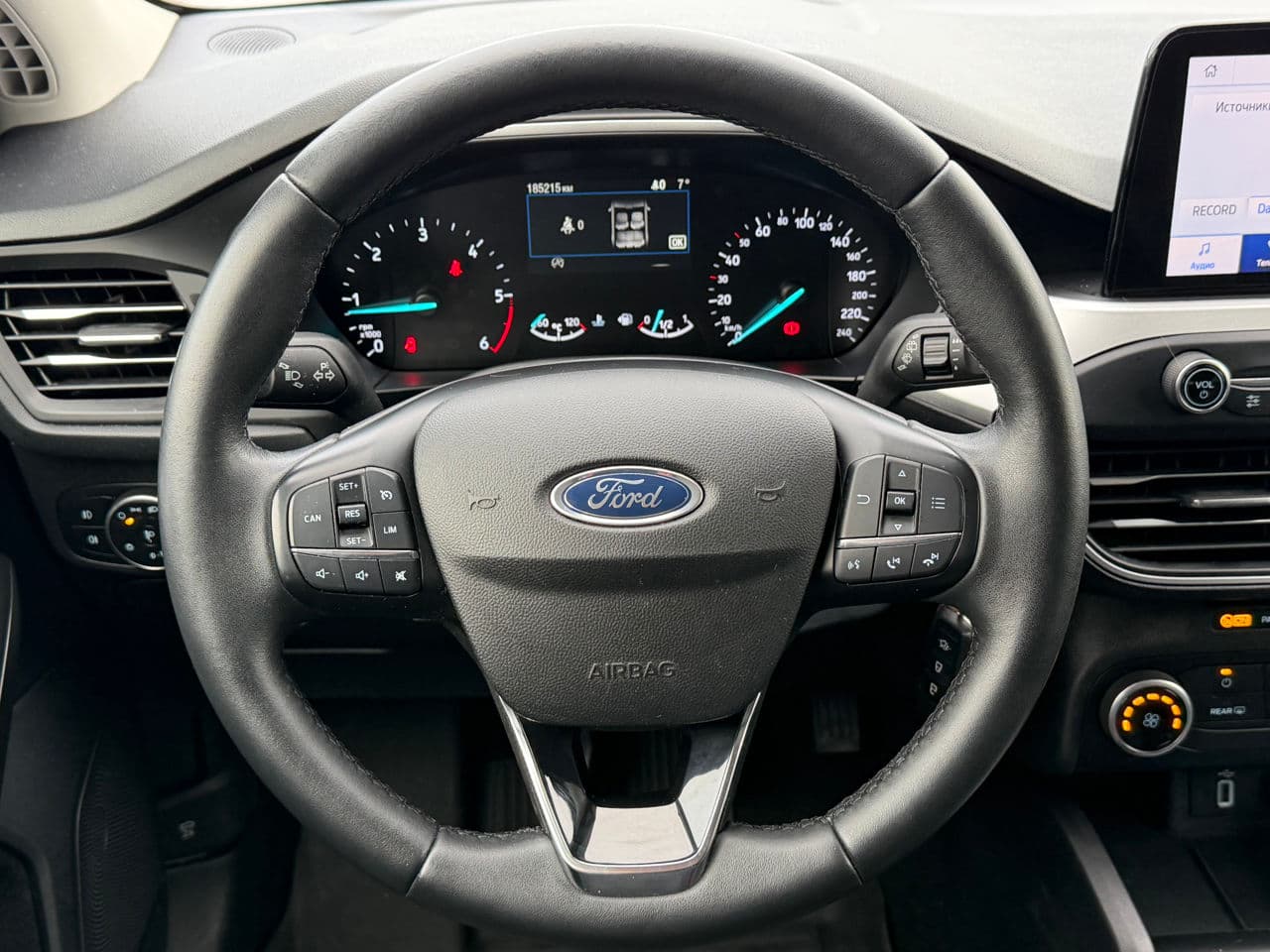2019 Ford Focus — Miniatură 9