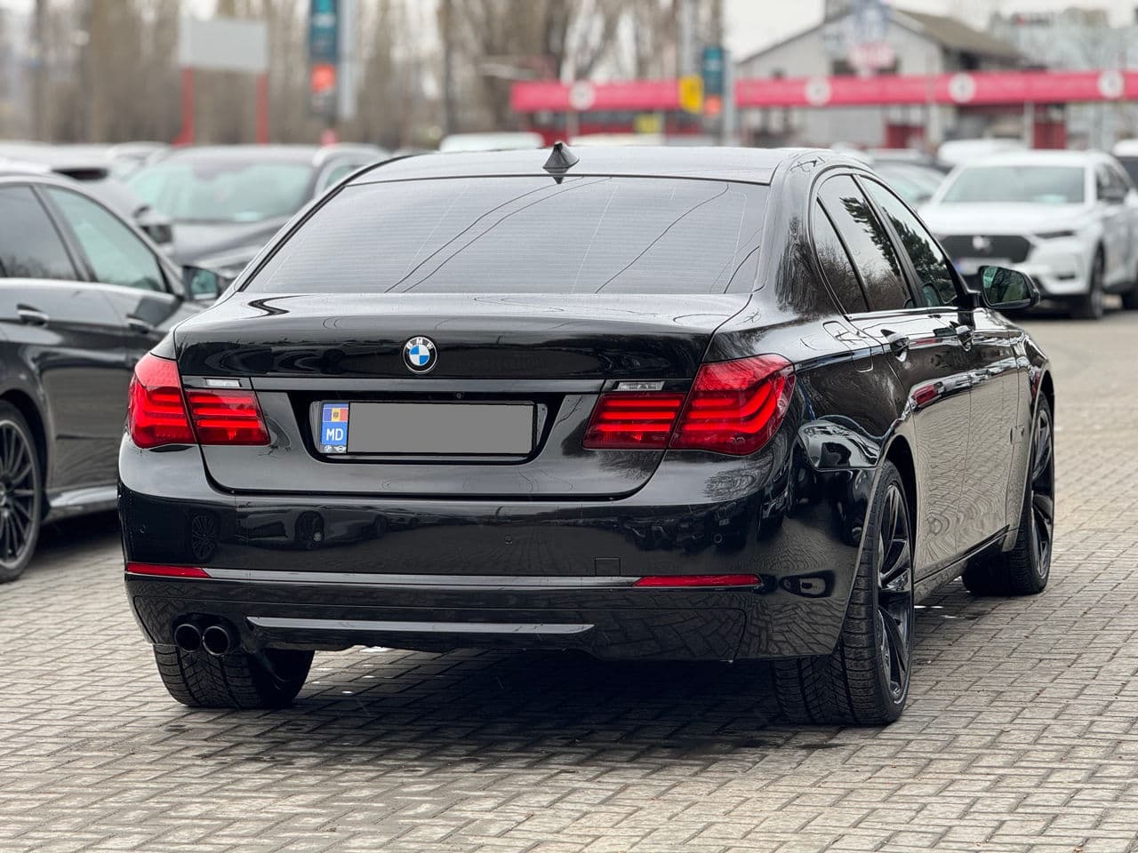 BMW 730 2012 — Миниатюра 2