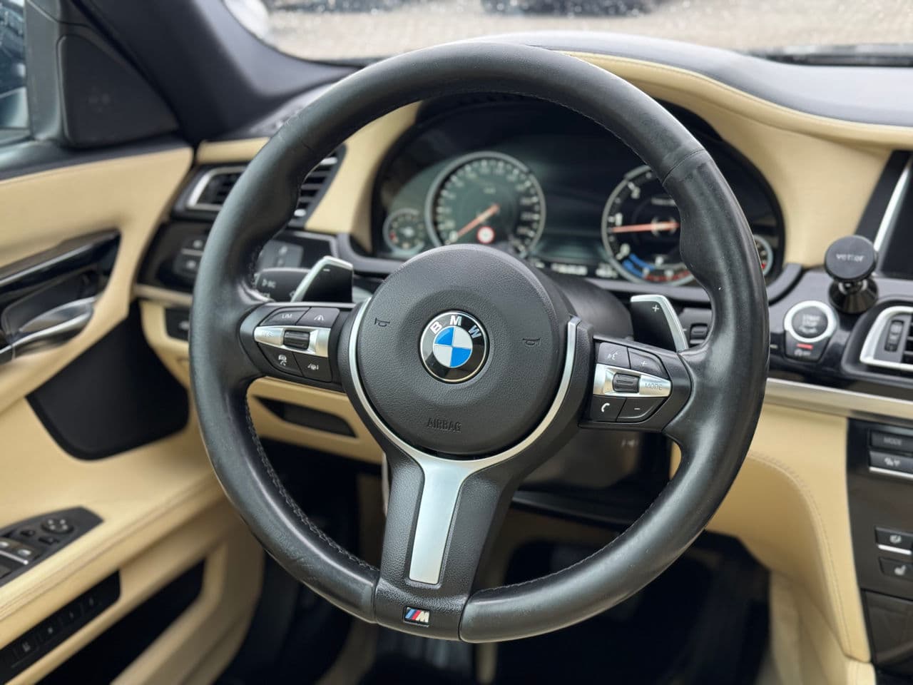BMW 730 2012 — Миниатюра 11
