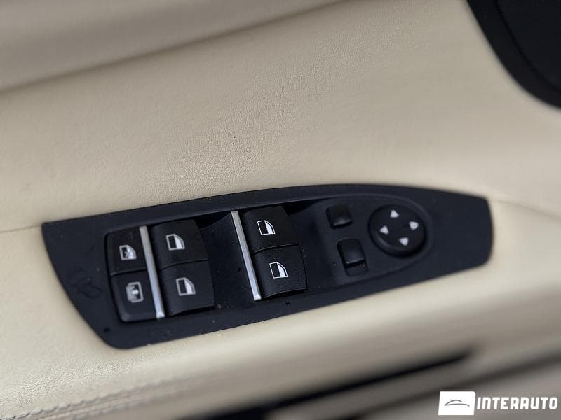 BMW 730 2012 — Миниатюра 6