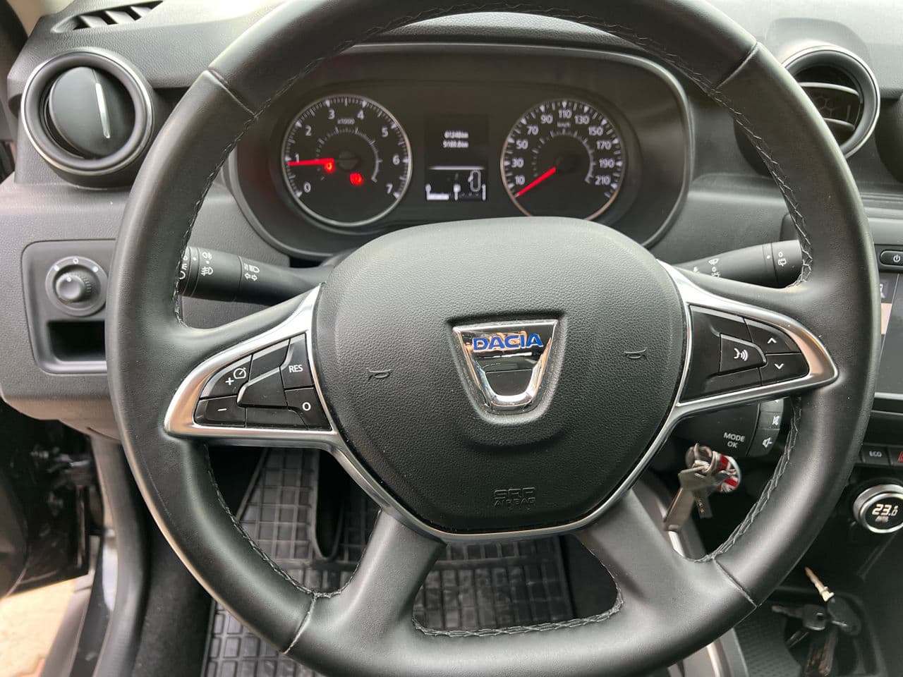 Dacia Duster 2018 — Миниатюра 9