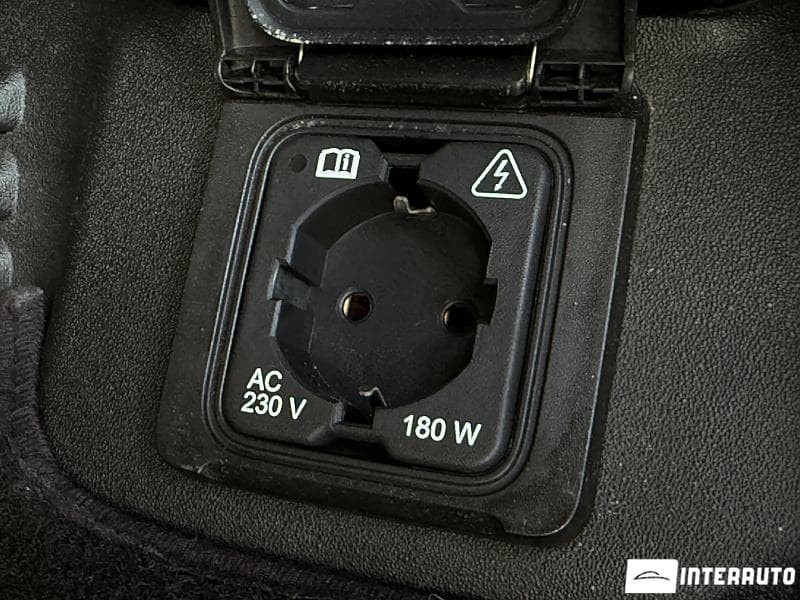 Land Rover Defender 2020 — Миниатюра 24