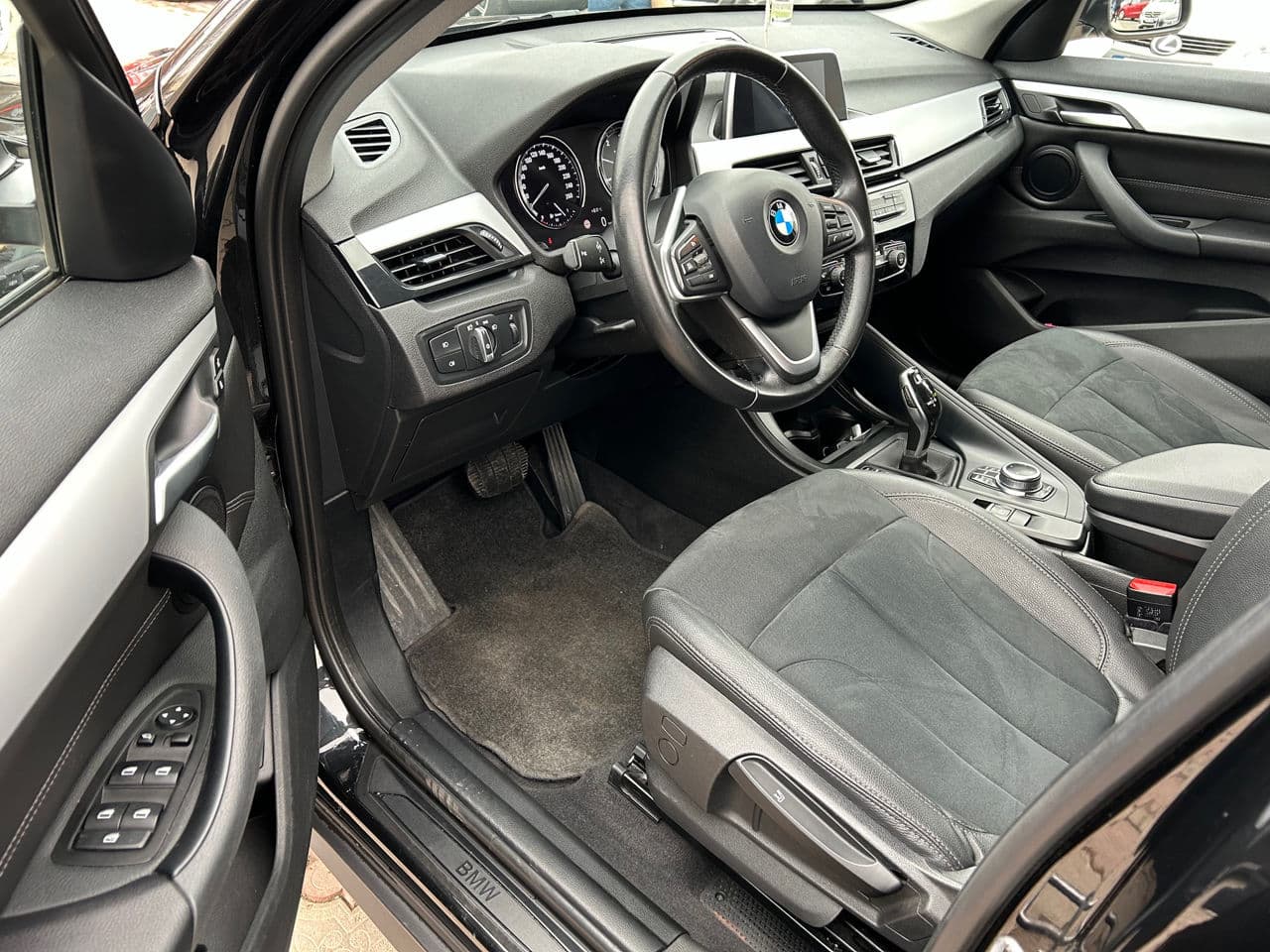 2019 BMW X1 1.6D — Miniatură 5