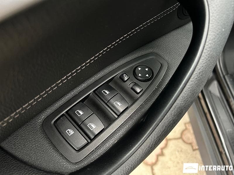 2019 BMW X1 1.6D — Miniatură 6