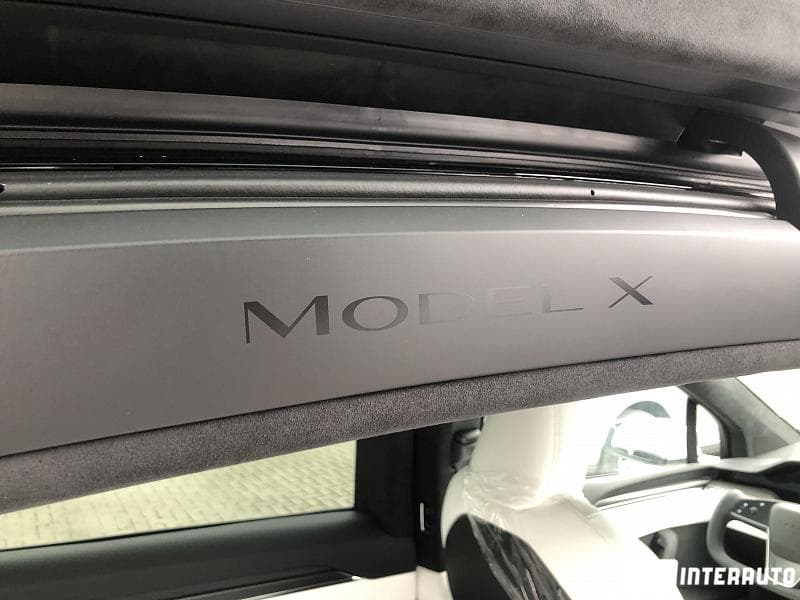 Tesla Model X Plaid 2023 — Миниатюра 17