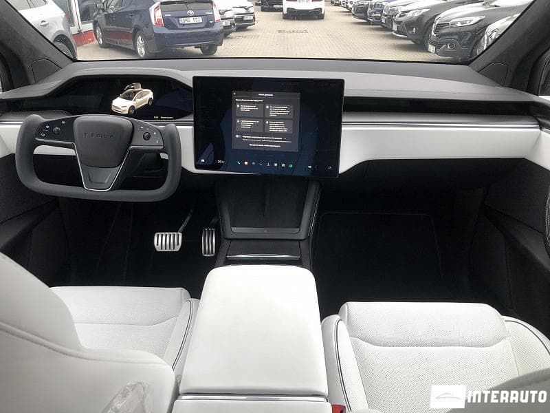 Tesla Model X Plaid 2023 — Миниатюра 6
