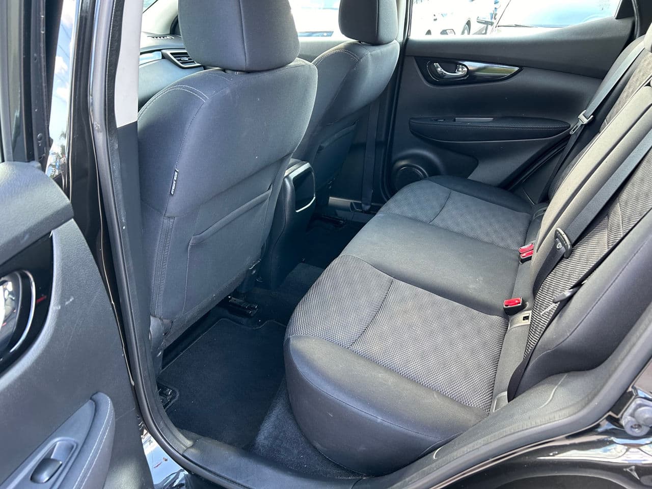 Nissan Qashqai 2015 — Миниатюра 16
