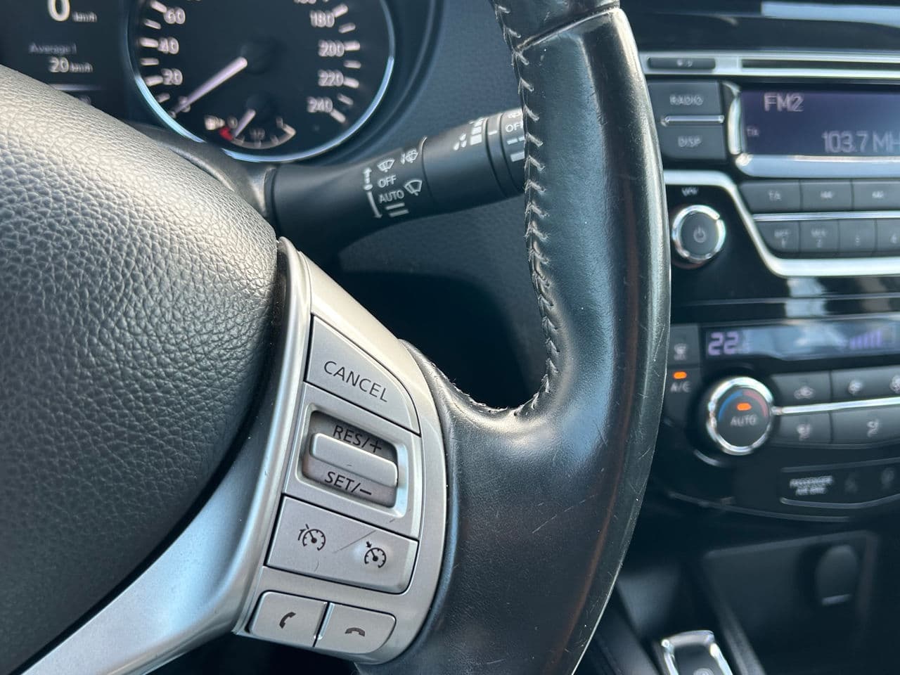 Nissan Qashqai 2015 — Миниатюра 10