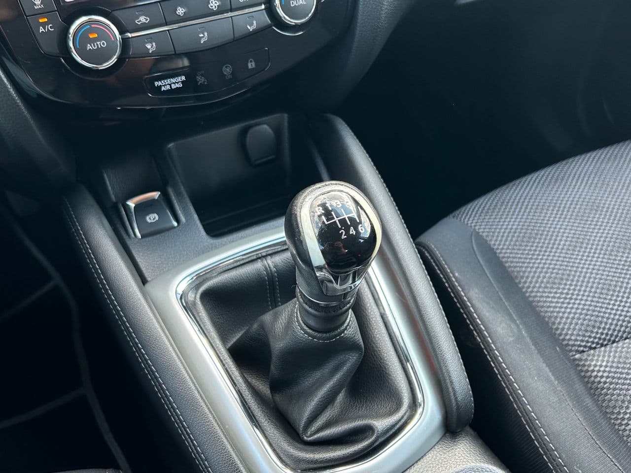 Nissan Qashqai 2015 — Миниатюра 13