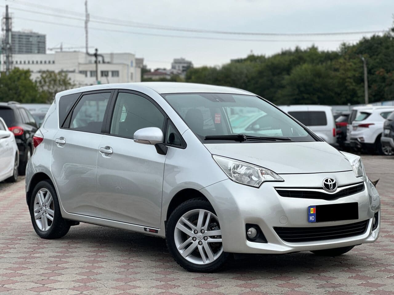 2011 Toyota Verso S — Foto 1