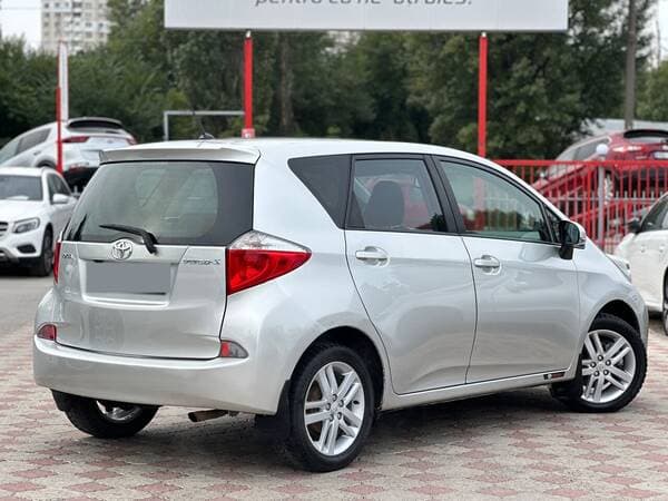 Toyota Verso S 2011 — Миниатюра 4