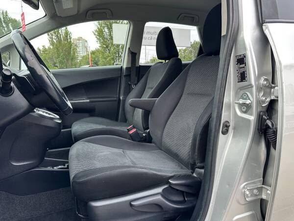 Toyota Verso S 2011 — Миниатюра 6