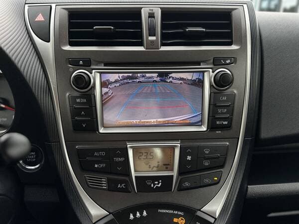 Toyota Verso S 2011 — Миниатюра 11