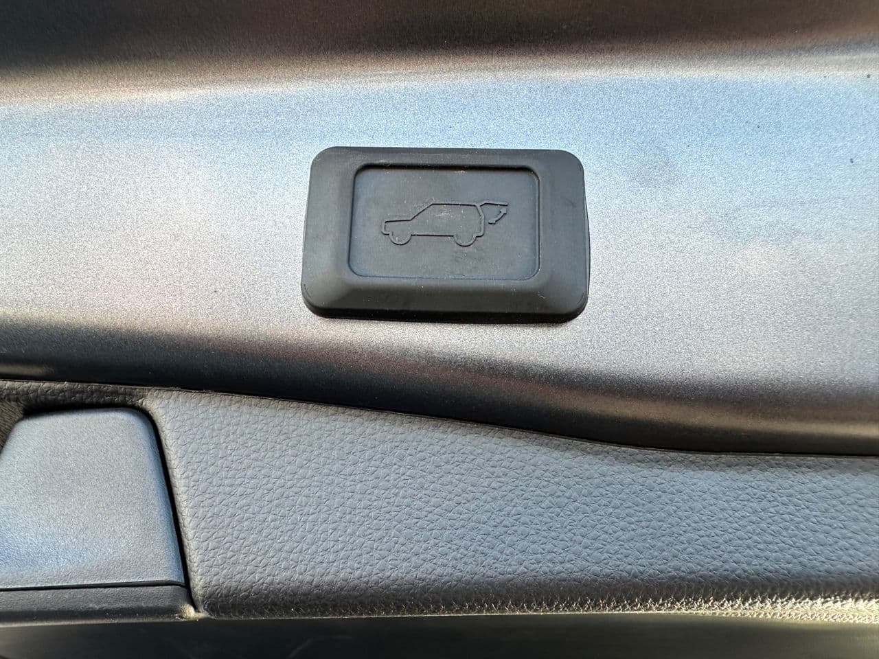 Toyota Rav-4 2022 — Миниатюра 15
