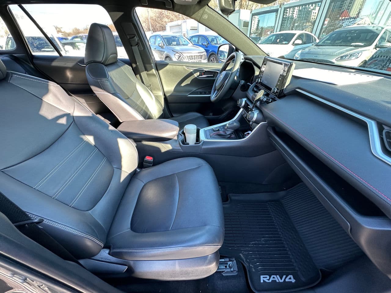 Toyota Rav-4 2022 — Миниатюра 13