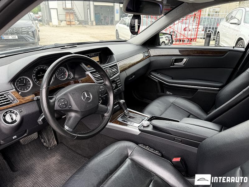Mercedes E 200 2012 — Миниатюра 5