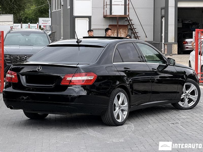 Mercedes E 200 2012 — Миниатюра 4