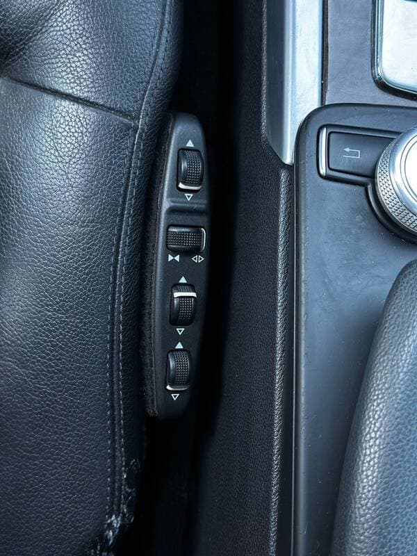 2012 Mercedes E 200 — Miniatură 15