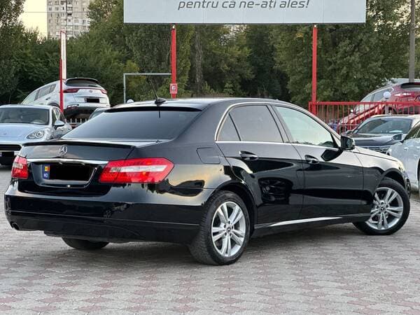 2012 Mercedes E 200 — Miniatură 3
