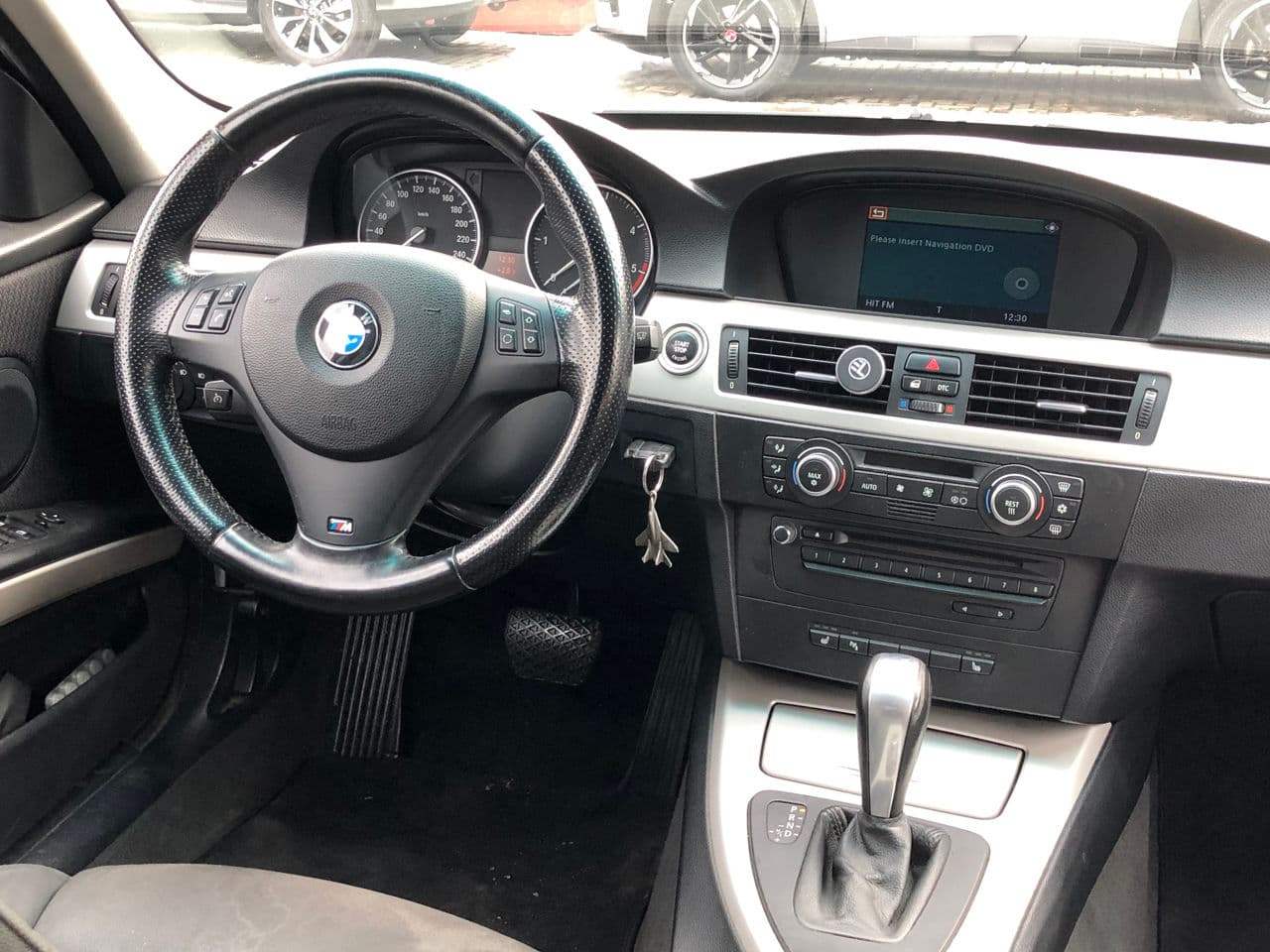 BMW 320 2008 — Миниатюра 10